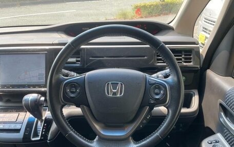 Honda Stepwgn IV, 2017 год, 1 800 000 рублей, 13 фотография