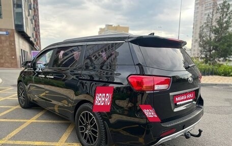 KIA Carnival III, 2018 год, 2 300 000 рублей, 4 фотография