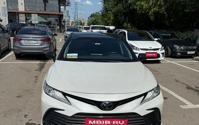 Toyota Camry, 2022 год, 3 750 000 рублей, 1 фотография