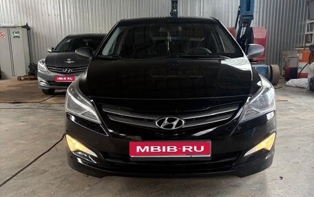 Hyundai Solaris II рестайлинг, 2015 год, 820 000 рублей, 1 фотография