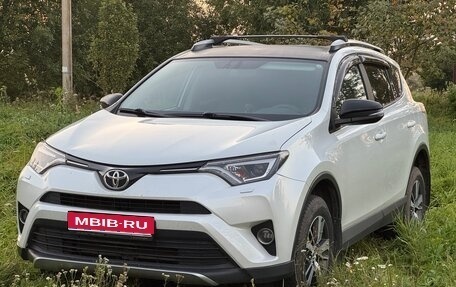 Toyota RAV4, 2018 год, 2 390 000 рублей, 1 фотография