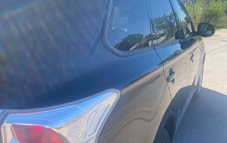 Mitsubishi Outlander III рестайлинг 3, 2012 год, 1 280 000 рублей, 2 фотография