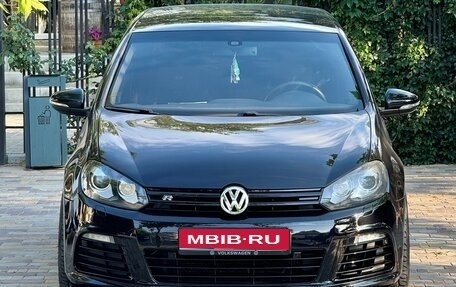 Volkswagen Golf R VII, 2012 год, 1 880 000 рублей, 1 фотография
