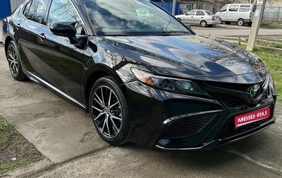 Toyota Camry, 2021 год, 2 600 000 рублей, 1 фотография