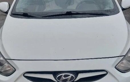 Hyundai Solaris II рестайлинг, 2011 год, 450 000 рублей, 1 фотография