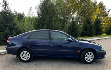 Toyota Avensis III рестайлинг, 2001 год, 395 000 рублей, 6 фотография