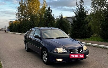 Toyota Avensis III рестайлинг, 2001 год, 395 000 рублей, 2 фотография