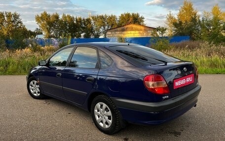 Toyota Avensis III рестайлинг, 2001 год, 395 000 рублей, 8 фотография