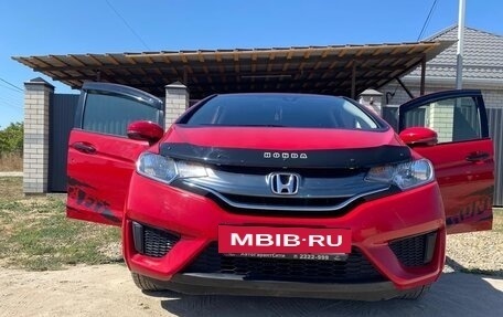 Honda Fit III, 2014 год, 865 000 рублей, 2 фотография