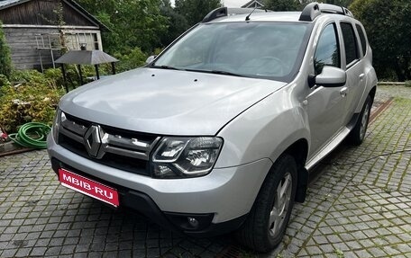 Renault Duster I рестайлинг, 2017 год, 1 000 000 рублей, 1 фотография