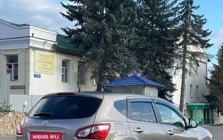 Nissan Qashqai, 2011 год, 1 060 000 рублей, 2 фотография