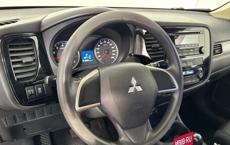 Mitsubishi Outlander III рестайлинг 3, 2012 год, 1 079 000 рублей, 9 фотография