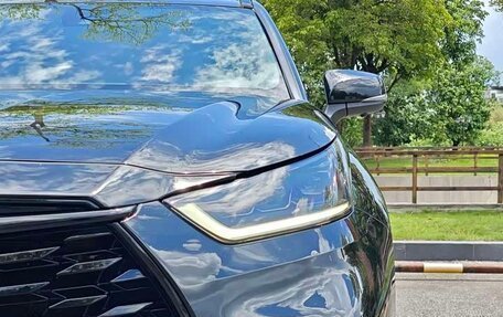 Toyota Highlander, 2022 год, 3 150 000 рублей, 3 фотография