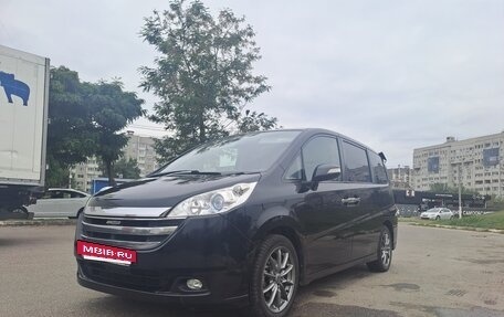 Honda Stepwgn III, 2006 год, 1 150 000 рублей, 2 фотография