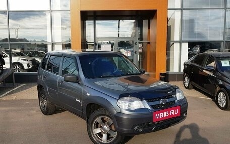 Chevrolet Niva I рестайлинг, 2017 год, 699 000 рублей, 3 фотография