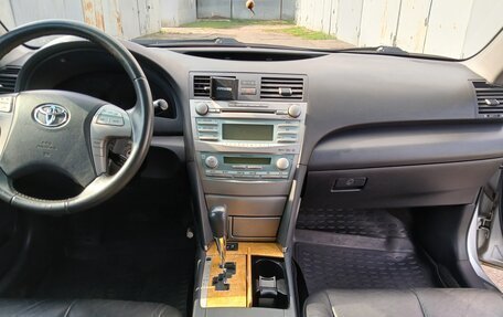 Toyota Camry, 2006 год, 950 000 рублей, 7 фотография