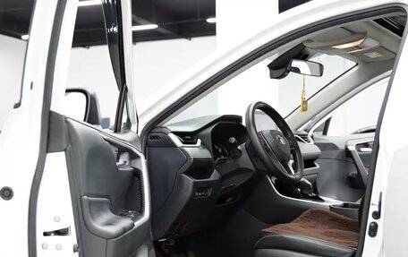 Toyota RAV4, 2022 год, 3 200 275 рублей, 10 фотография