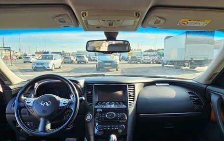 Infiniti QX70, 2016 год, 2 850 000 рублей, 7 фотография