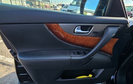 Infiniti QX70, 2016 год, 2 850 000 рублей, 8 фотография