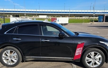 Infiniti QX70, 2016 год, 2 850 000 рублей, 13 фотография