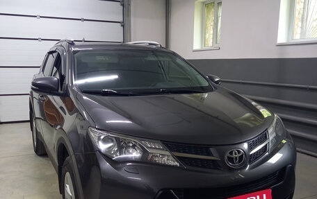 Toyota RAV4, 2014 год, 1 690 000 рублей, 2 фотография