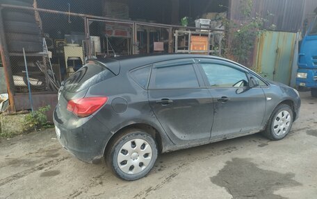 Opel Astra J, 2011 год, 539 000 рублей, 3 фотография