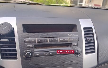 Mitsubishi Outlander III рестайлинг 3, 2007 год, 800 000 рублей, 6 фотография
