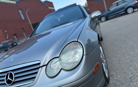 Mercedes-Benz C-Класс, 2004 год, 650 000 рублей, 10 фотография