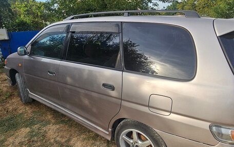Toyota Gaia, 2002 год, 500 000 рублей, 2 фотография