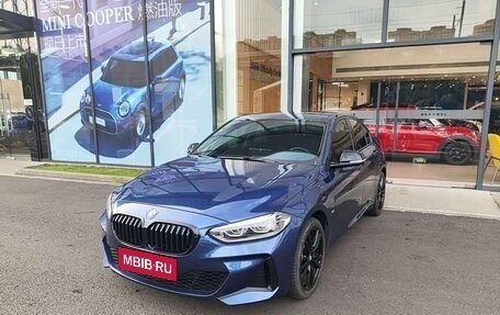 BMW 1 серия, 2022 год, 2 130 000 рублей, 2 фотография