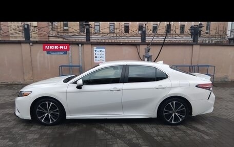 Toyota Camry, 2019 год, 2 250 000 рублей, 4 фотография