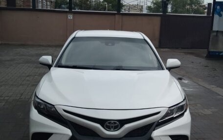Toyota Camry, 2019 год, 2 250 000 рублей, 3 фотография