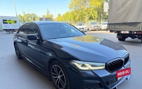 BMW 5 серия, 2021 год, 5 350 000 рублей, 2 фотография