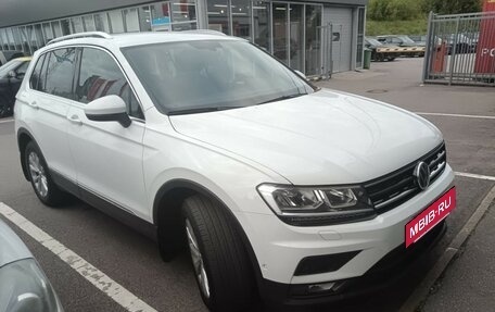 Volkswagen Tiguan II, 2017 год, 2 100 000 рублей, 2 фотография