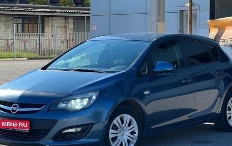 Opel Astra J, 2013 год, 720 000 рублей, 1 фотография