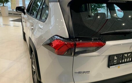 Toyota RAV4, 2025 год, 4 630 000 рублей, 7 фотография