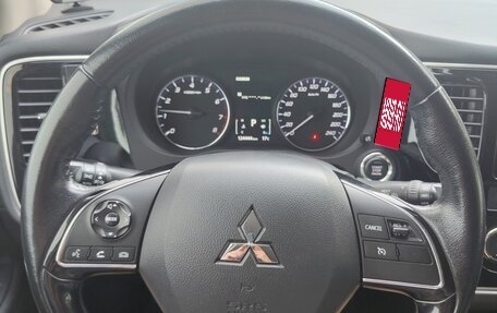 Mitsubishi Outlander III рестайлинг 3, 2015 год, 1 750 000 рублей, 7 фотография