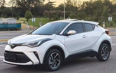 Toyota C-HR I рестайлинг, 2022 год, 2 100 000 рублей, 1 фотография
