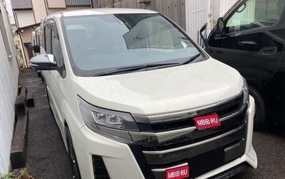 Toyota Noah III, 2021 год, 1 813 000 рублей, 1 фотография