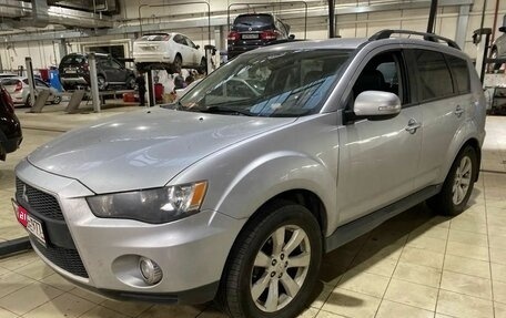 Mitsubishi Outlander III рестайлинг 3, 2011 год, 1 220 000 рублей, 1 фотография