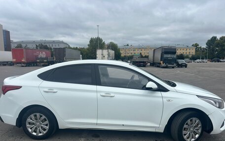 Hyundai Solaris II рестайлинг, 2017 год, 710 000 рублей, 2 фотография