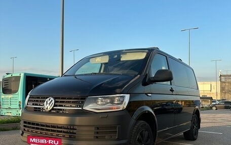 Volkswagen Caravelle T6 рестайлинг, 2016 год, 2 530 000 рублей, 3 фотография