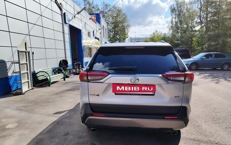 Toyota RAV4, 2021 год, 4 700 000 рублей, 6 фотография