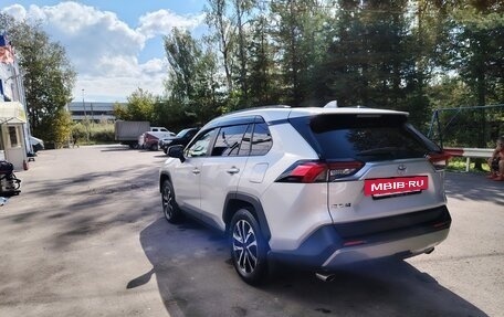 Toyota RAV4, 2021 год, 4 700 000 рублей, 7 фотография