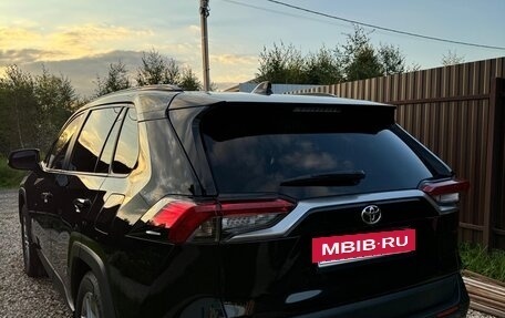 Toyota RAV4, 2021 год, 4 000 000 рублей, 5 фотография