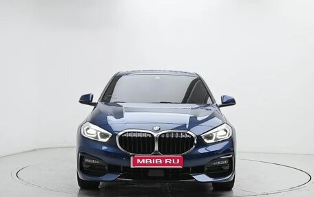 BMW 1 серия, 2020 год, 2 250 000 рублей, 1 фотография