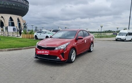 KIA Rio IV, 2021 год, 1 100 000 рублей, 2 фотография