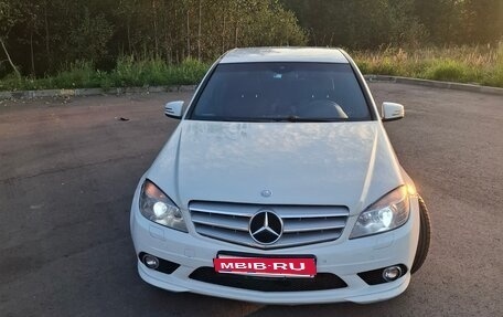 Mercedes-Benz C-Класс, 2008 год, 950 000 рублей, 1 фотография