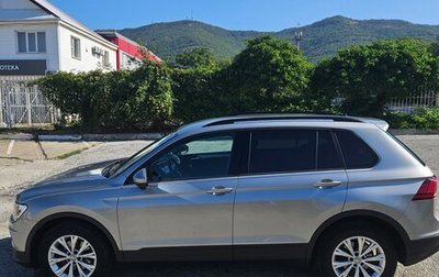 Volkswagen Tiguan II, 2020 год, 2 400 000 рублей, 1 фотография