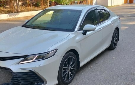 Toyota Camry, 2021 год, 3 450 000 рублей, 1 фотография